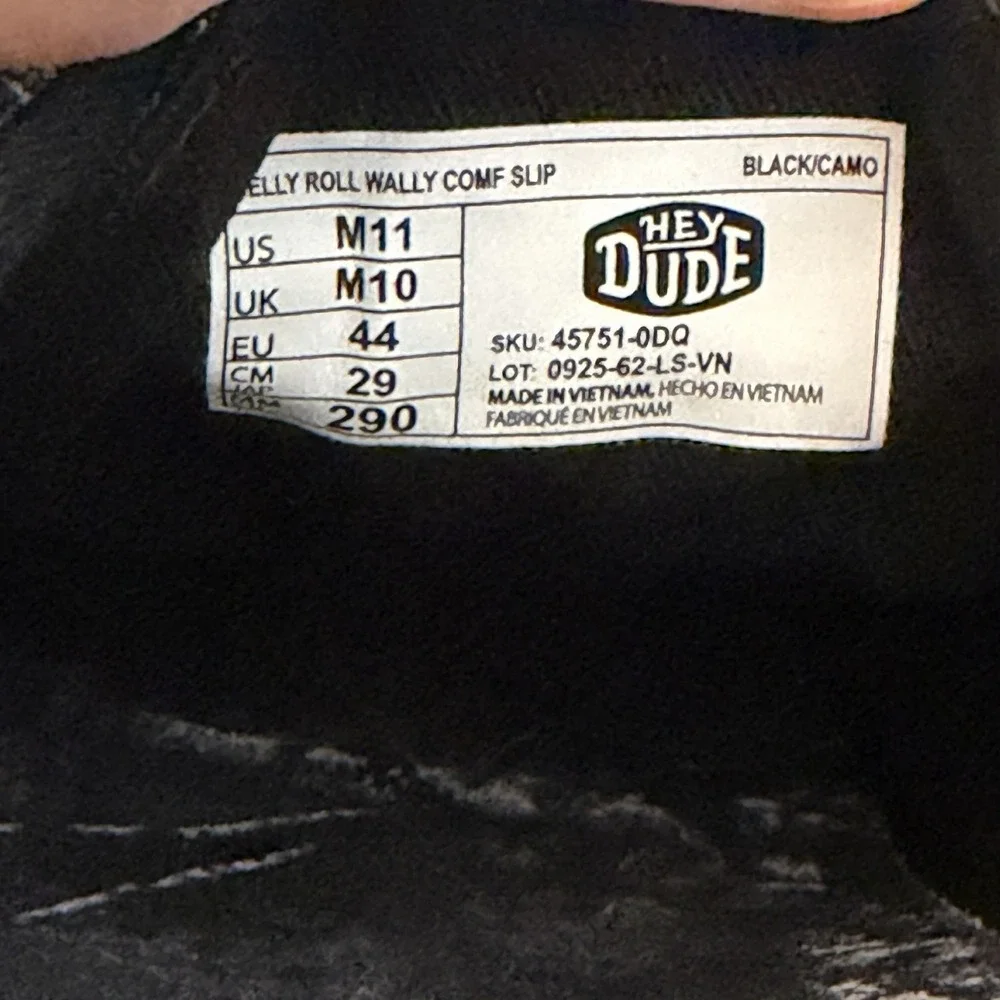 Hey Dude size 11